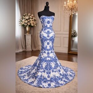 Terani Couture Glamour Strapless Blue&White Porcelain Print Mermaid Gown Formal